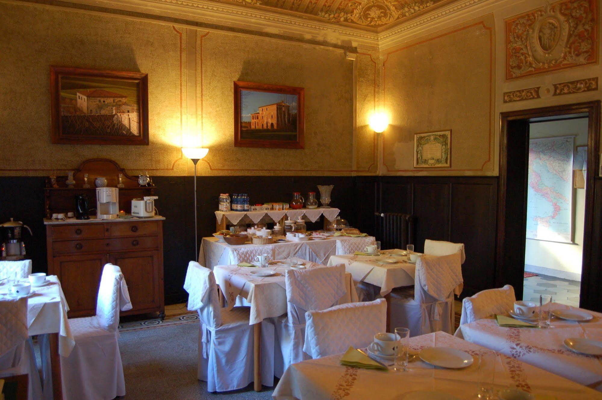 Antica Piazza Dei Miracoli Couette-café Pise